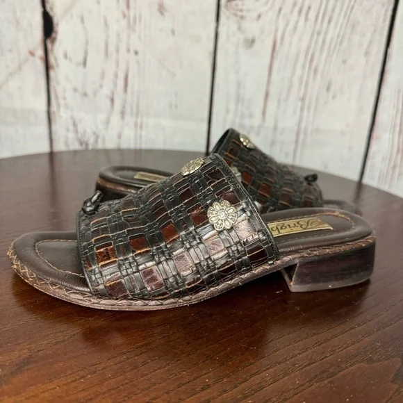 BRIGHTON women’s woven leather slides thongs sandals multi tone brown size 6 GUC - Picture 4 of 16